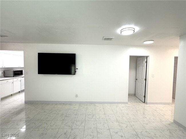 Foto del edificio - 3924 Mount Charleston Dr