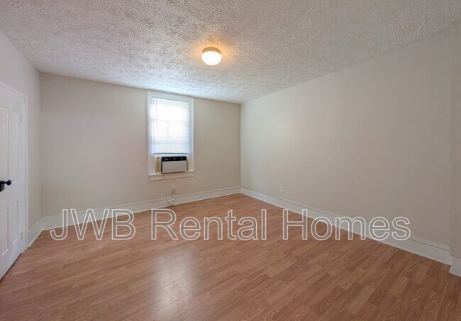 Foto del edificio - 1213 W Duval St