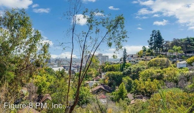 Foto del edificio - 6922 1/2 Pso Del Serra