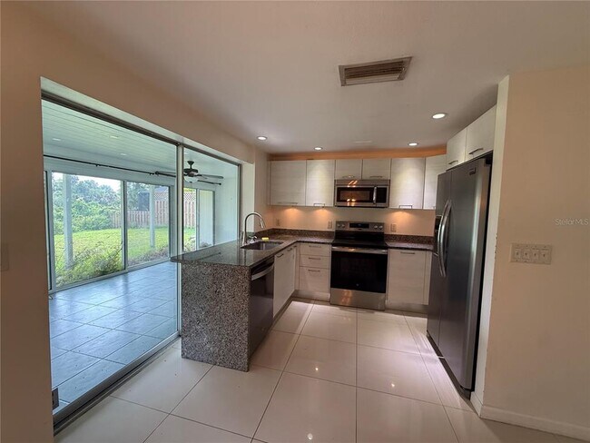 Foto del edificio - 3211 Mayflower St