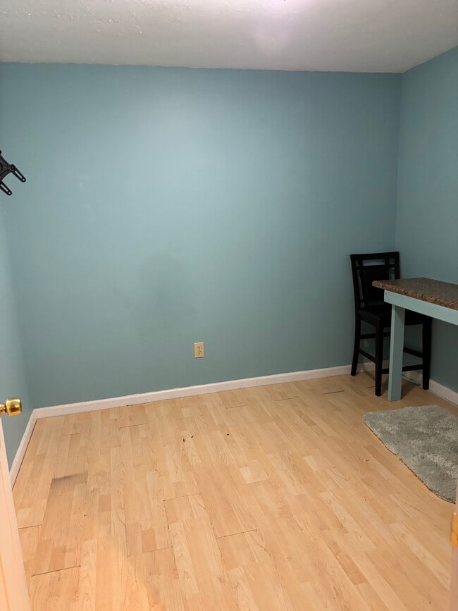 Spare office space/storage room - 4044 Boulder Pl