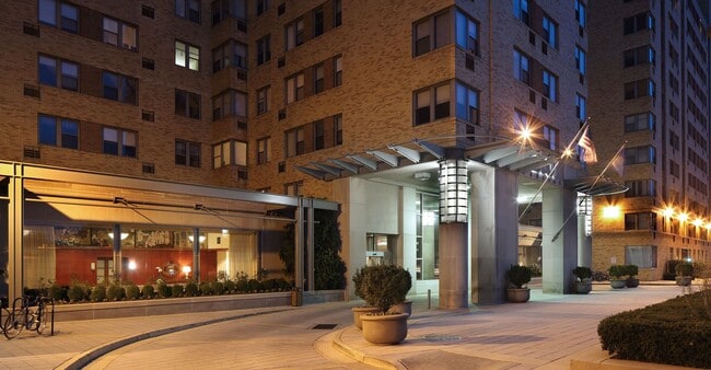 Building Photo - Condo For Rent - Art Museum/Fairmount