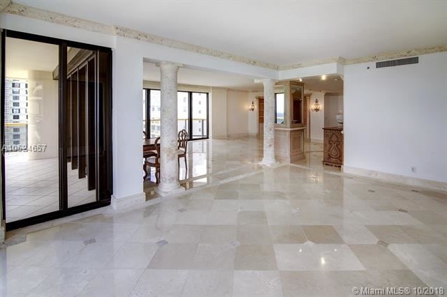 Building Photo - 9999 Collins Ave