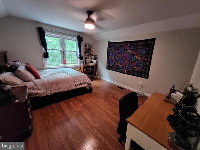 Foto del edificio - 4405 Lakewood Dr