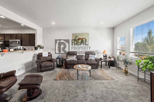 Foto del edificio - 218 E Chestnut St