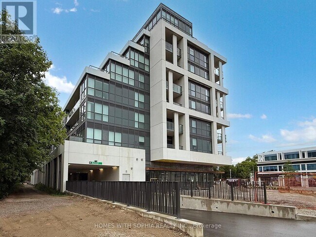 Photo du bâtiment - 181 Sheppard Ave E