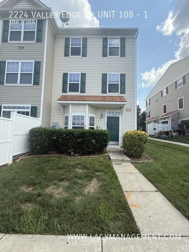 Foto del edificio - 2224 Valley Edge Dr