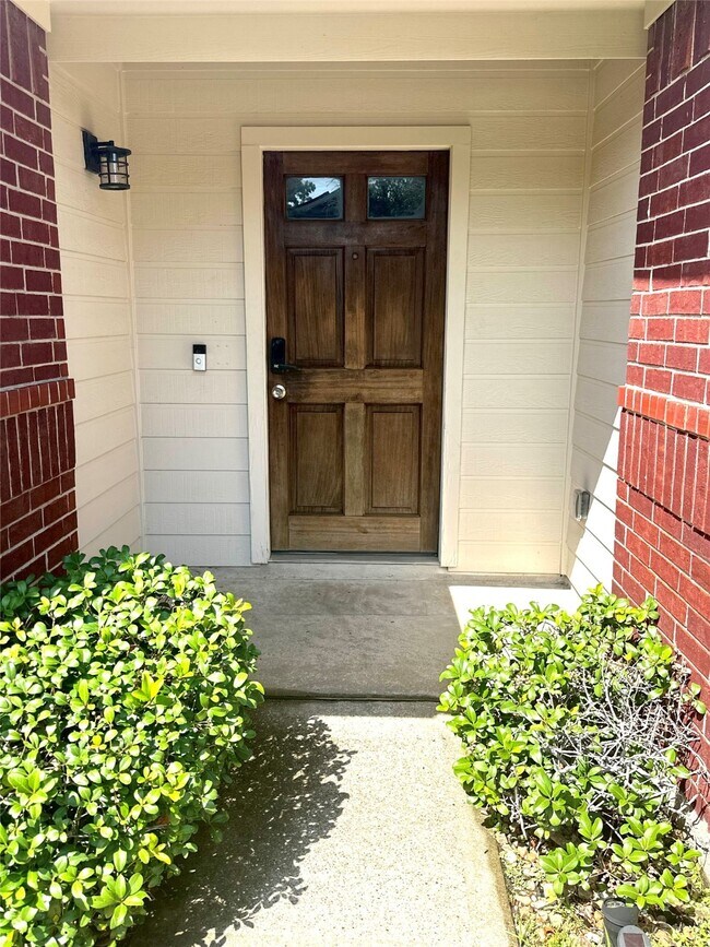 Building Photo - 7202 Roundrock Park Ln