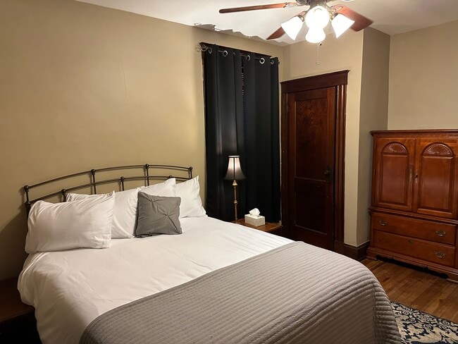 Foto del edificio - 2533 Valley View Ct