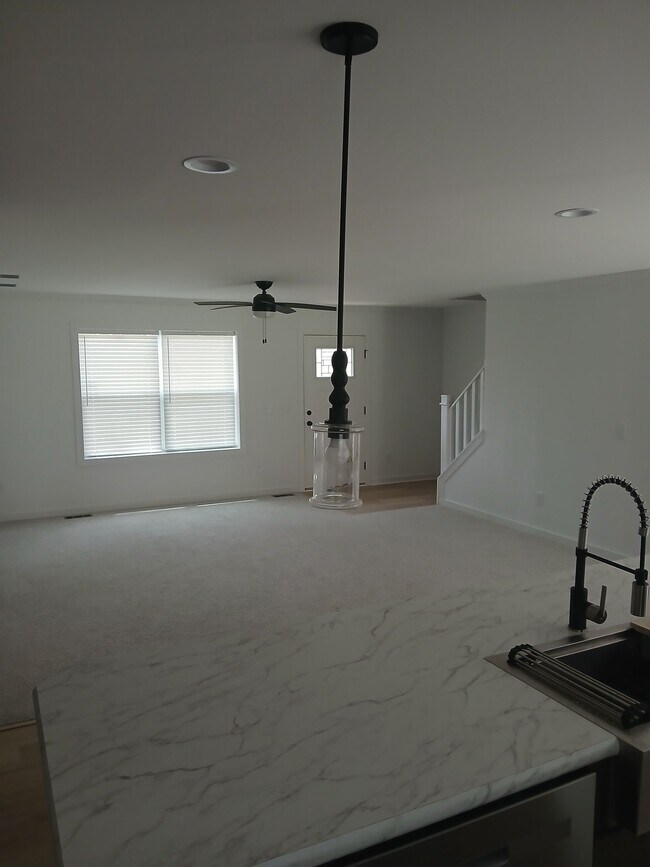 Foto del edificio - 315 Goswick Rd
