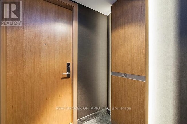 Building Photo - 38 Stewart St