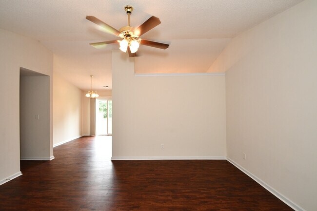 Foto del edificio - Adorable home in Cherrywoods- Coming Soon