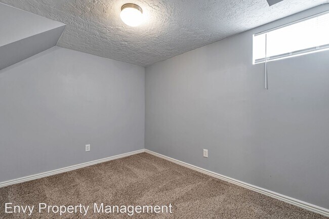Building Photo - 4 br, 2 bath House - 3342 Jackson Ave