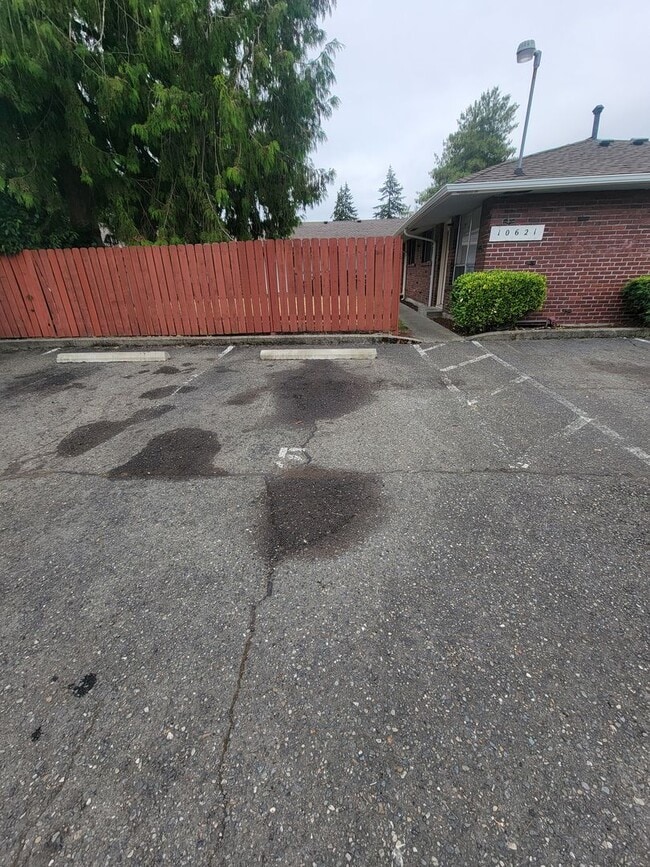 Building Photo - 10621 47th Ave SW
