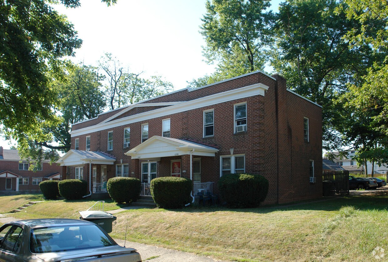 Building Photo - 1253-1259 Thornwood Pl