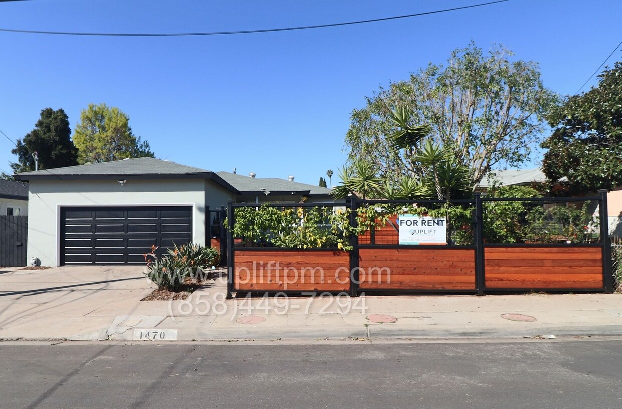 Primary Photo - 3 Bed 2 Bath Home With Solar