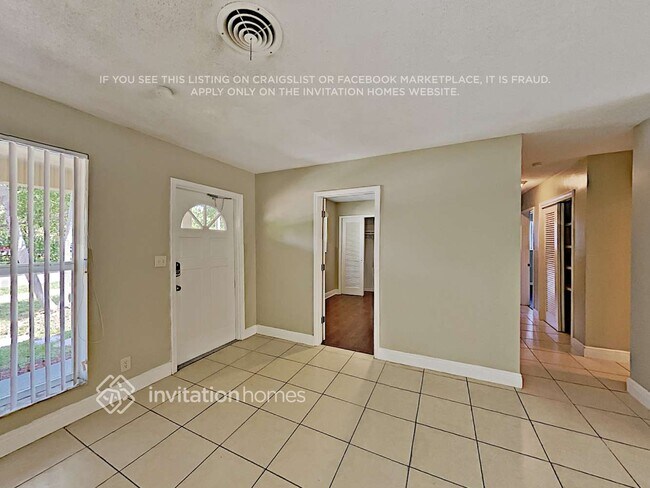 Foto del edificio - 2240 NE 62nd Ct