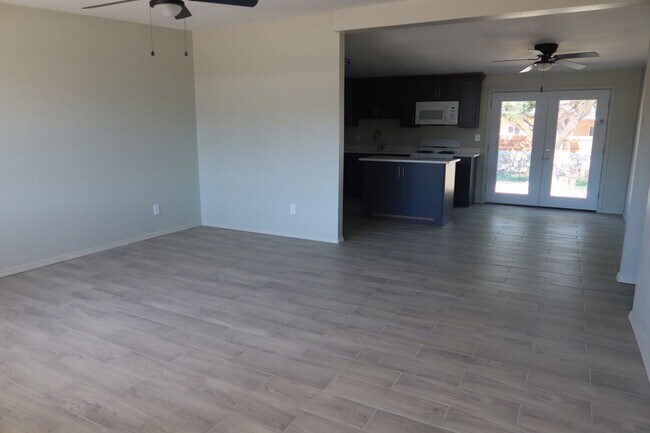 Building Photo - 10465 OMEGA
