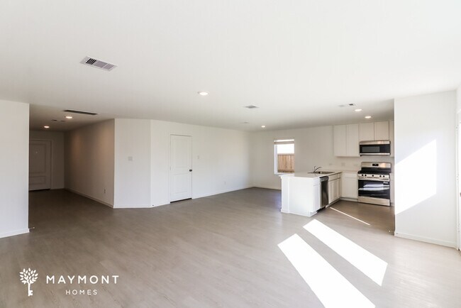 Building Photo - 3084 Fantasy Ter Dr