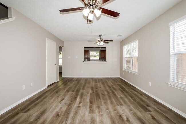 Foto del edificio - 33103 Cottonwood Bend