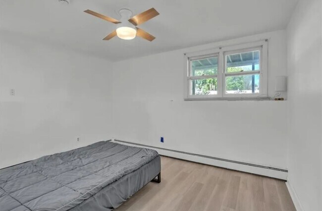 Bedroom - 225 Langdon St