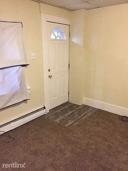 Foto del edificio - 3 br, 1 bath House - 573 East Market Street