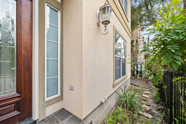 Foto del edificio - 418 Fowler St