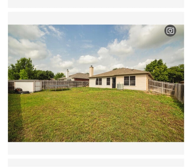 Building Photo - 4009 Shiraz Dr