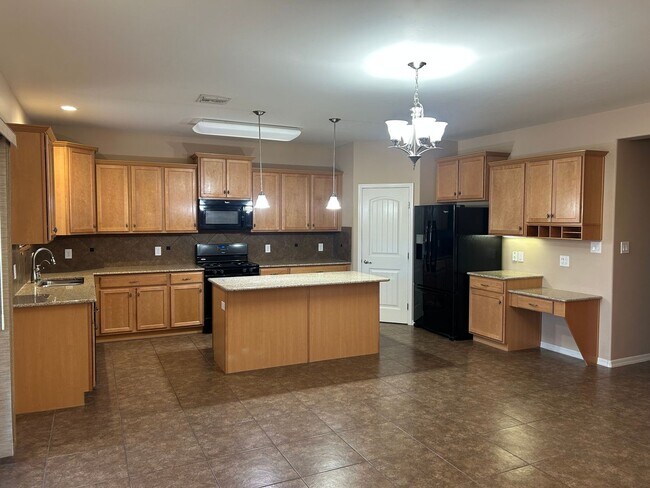 Foto del edificio - Gorgeous Pool Home in Las Barrancas