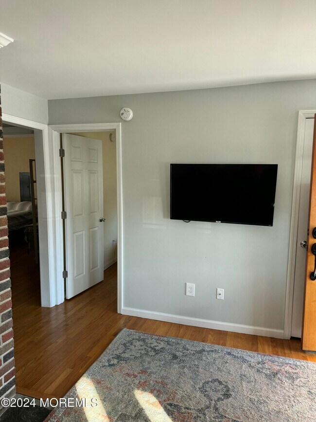 Foto del edificio - 25 Magee Ave