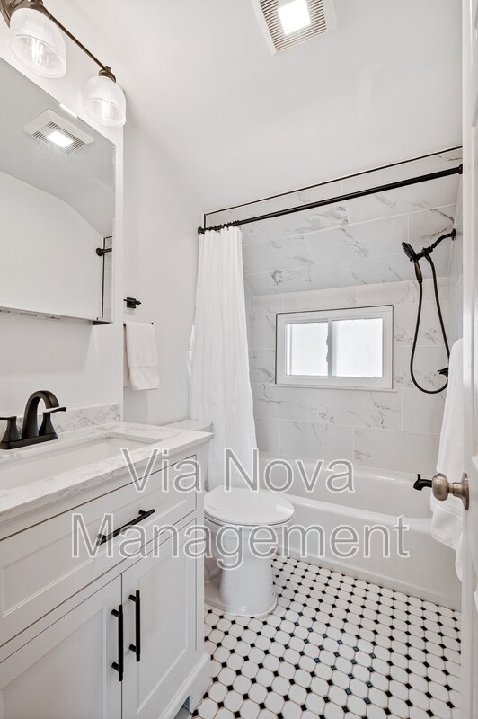 Building Photo - 30 Victory Ln