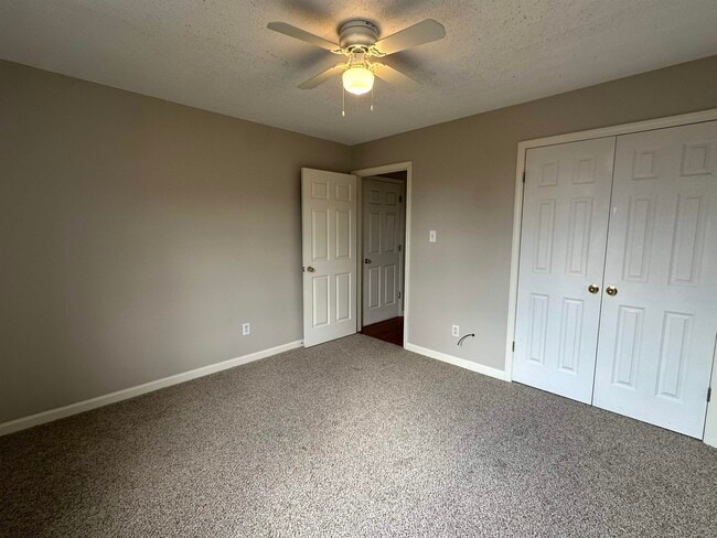 Building Photo - 9163 Berry Garden Cir S