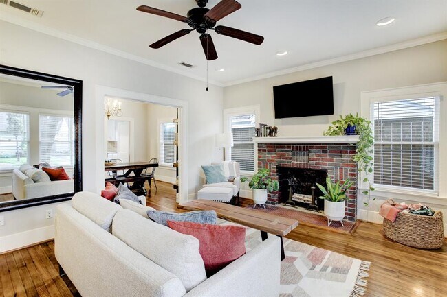 Foto del edificio - 1020 W Gardner St