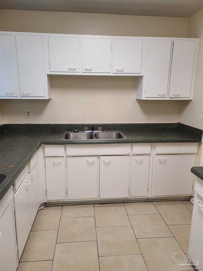 Foto del edificio - 903 E Montclair Rd