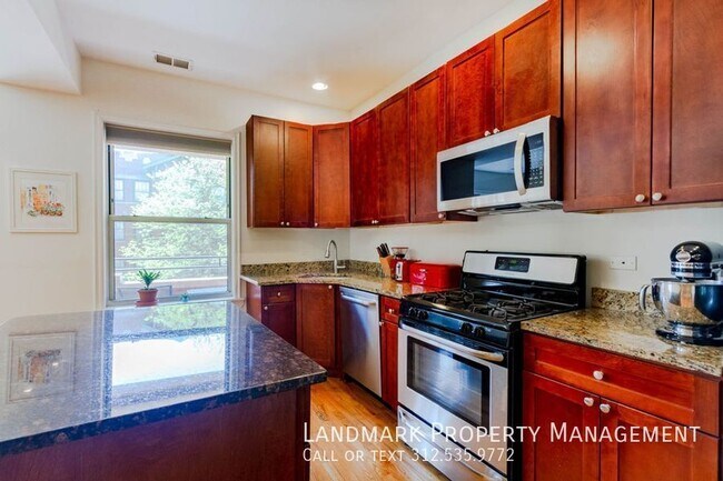 Building Photo - 4853 S Vincennes-Unit 205