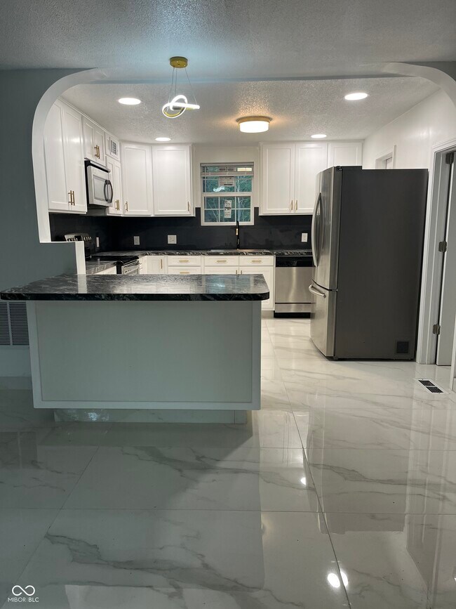 Foto del edificio - 1340 Rohrer Rd