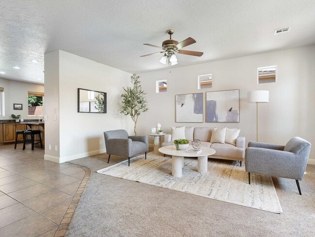 Foto del edificio - 935 Crooked Creek Dr