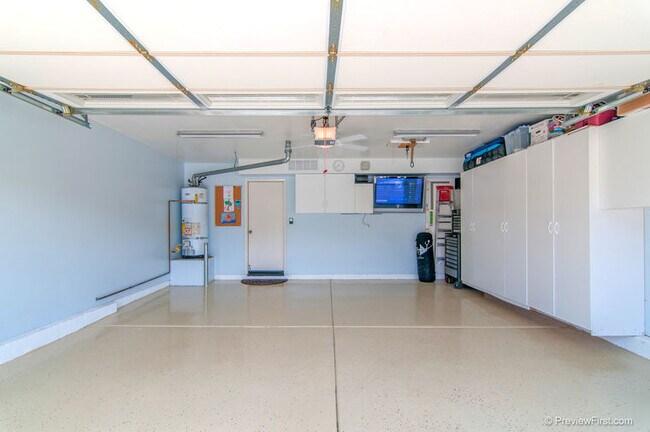 Foto del edificio - 1337 Fieldbrook St