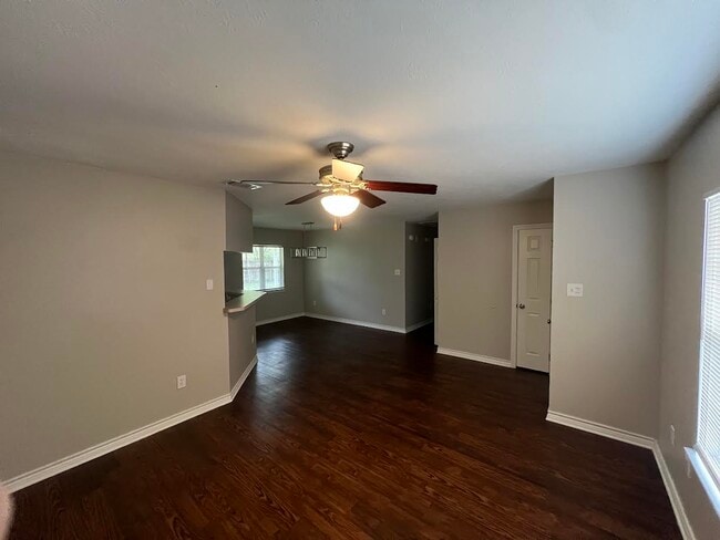 Building Photo - 112 Highland Dr