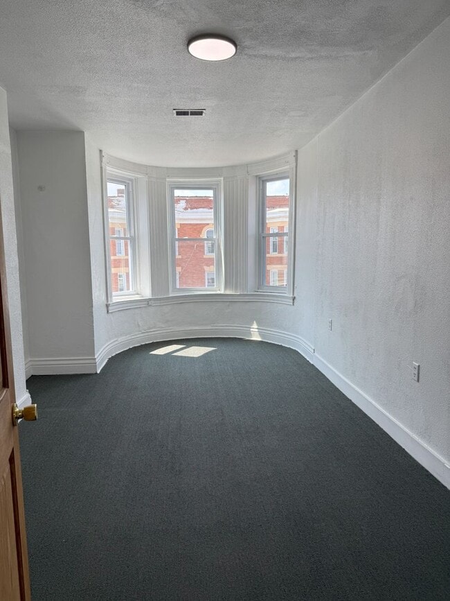 Building Photo - 3614 Dawson St