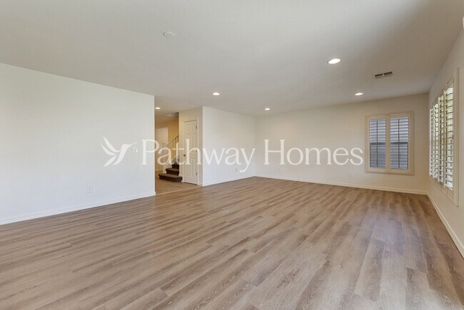 Building Photo - 40966 W Mary Lou Dr