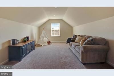 Foto del edificio - 741 Farmwood Ln