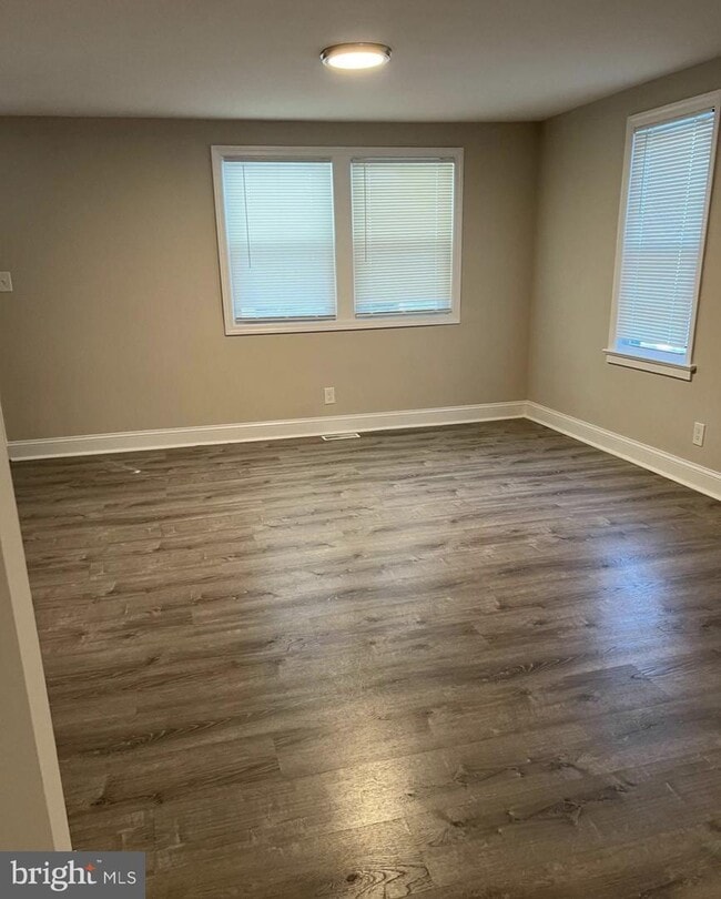 Building Photo - 38 Sharp Ave