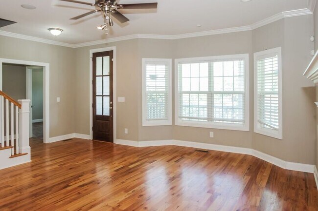 Foto del edificio - 182 Hollington Dr NE