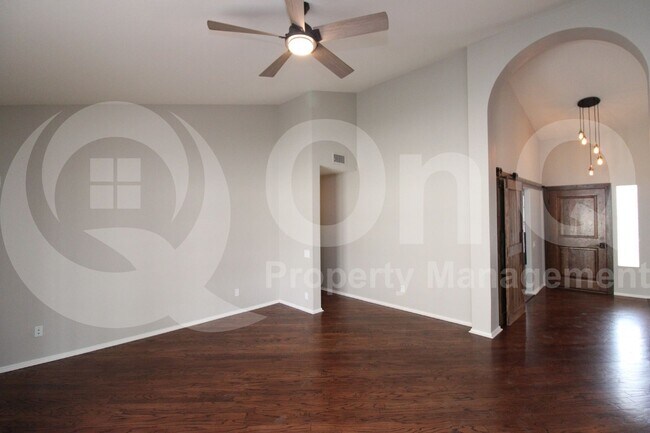 Building Photo - 11638 N 109th St