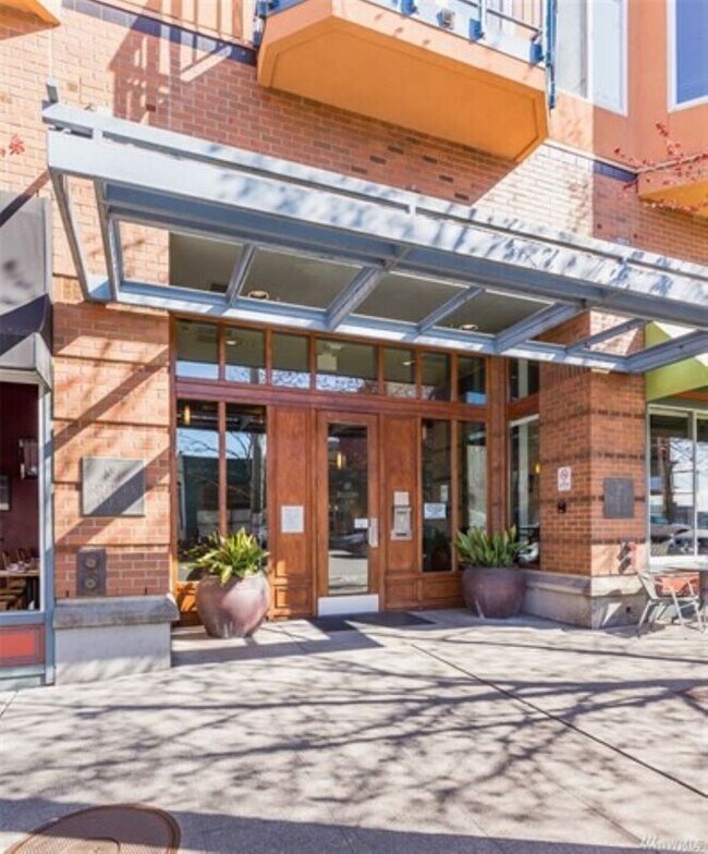 Building Photo - 2414 1st Ave