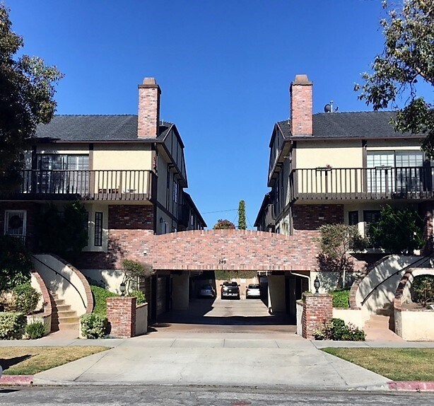 Driveway - 240 S Broadway
