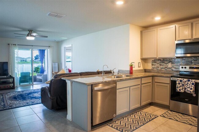 Building Photo - 1132 7th Ave NW