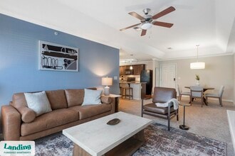 Building Photo - 97 Market Point Dr