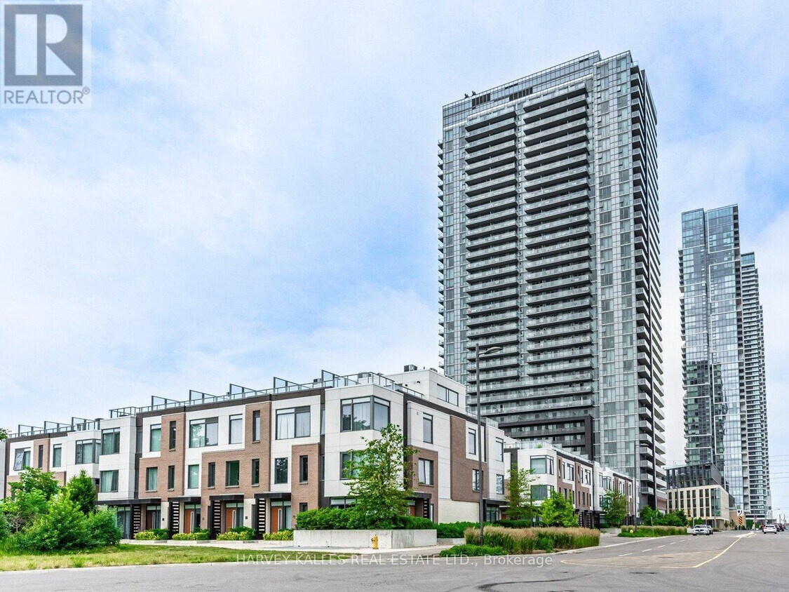 Photo principale - 7895-7895 Jane St